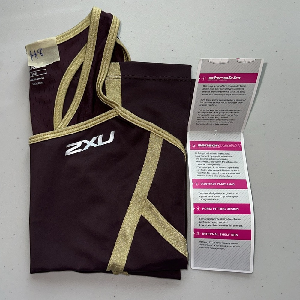 NWT 2XU wine and gold Performance Tank Size Small. - Picture 11 of 14